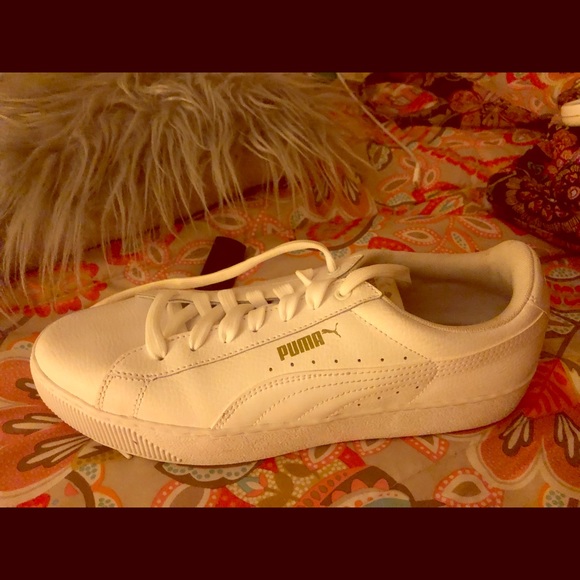 Shoes - Picture 1 of 2